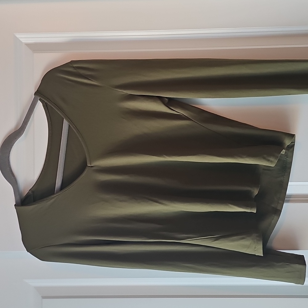 Womens Shein ls tee, very soft material NWT size large olive green